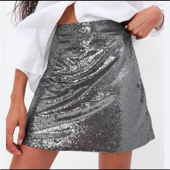 GAP Dresses & Skirts - Gap sequined skirt